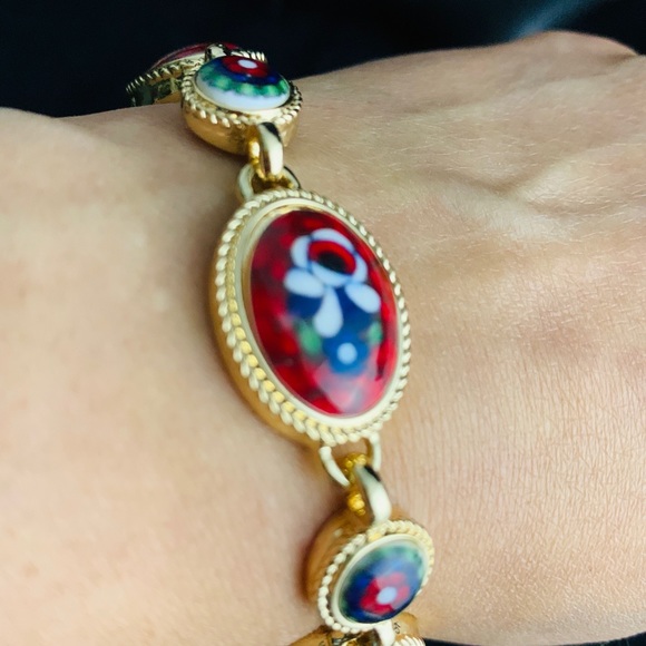 Signed Napier beautiful bracelet 8 inches - Picture 12 of 16